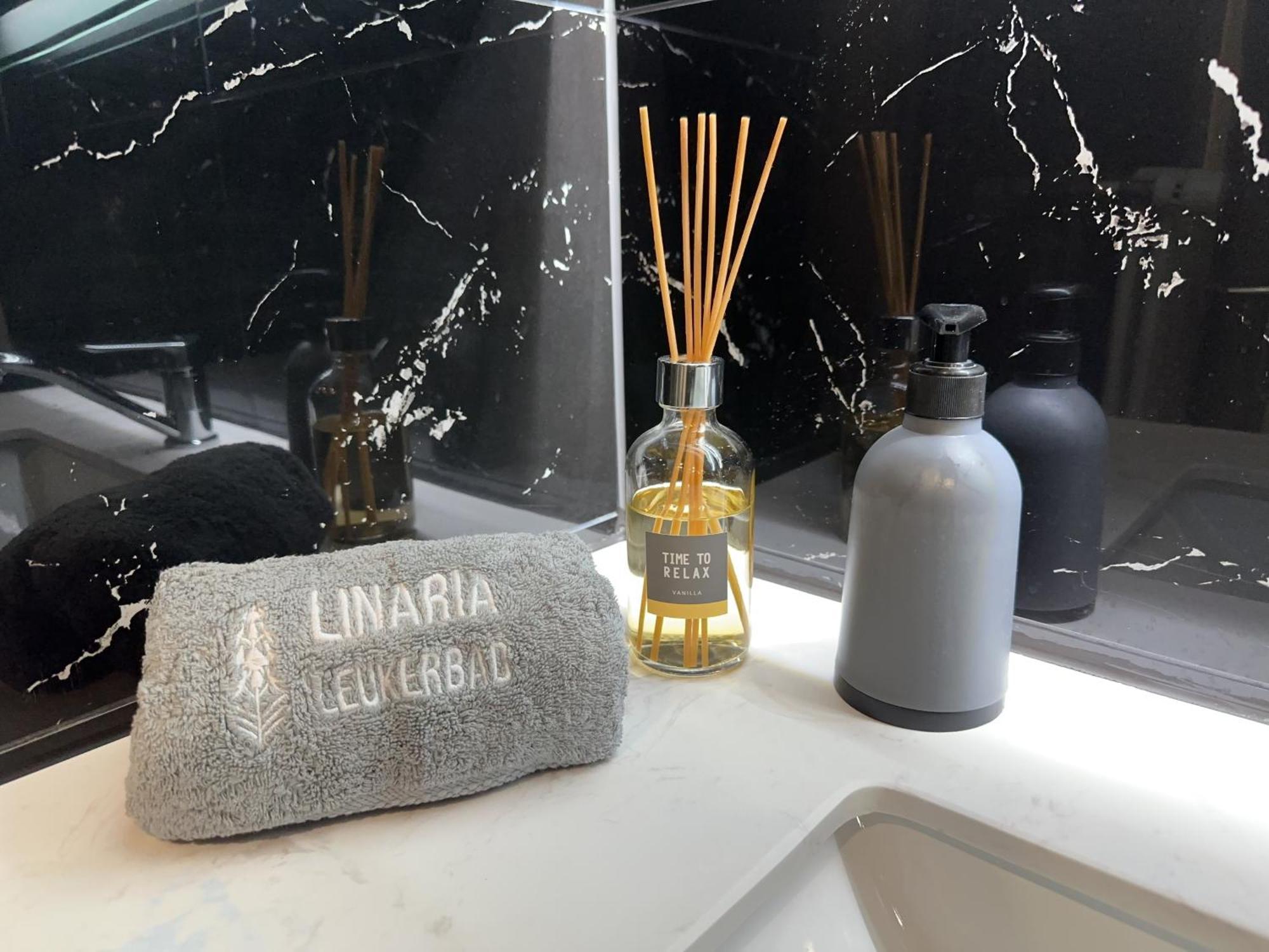 Center, Sauna, View - Haus Linaria 洛伊克巴德 外观 照片